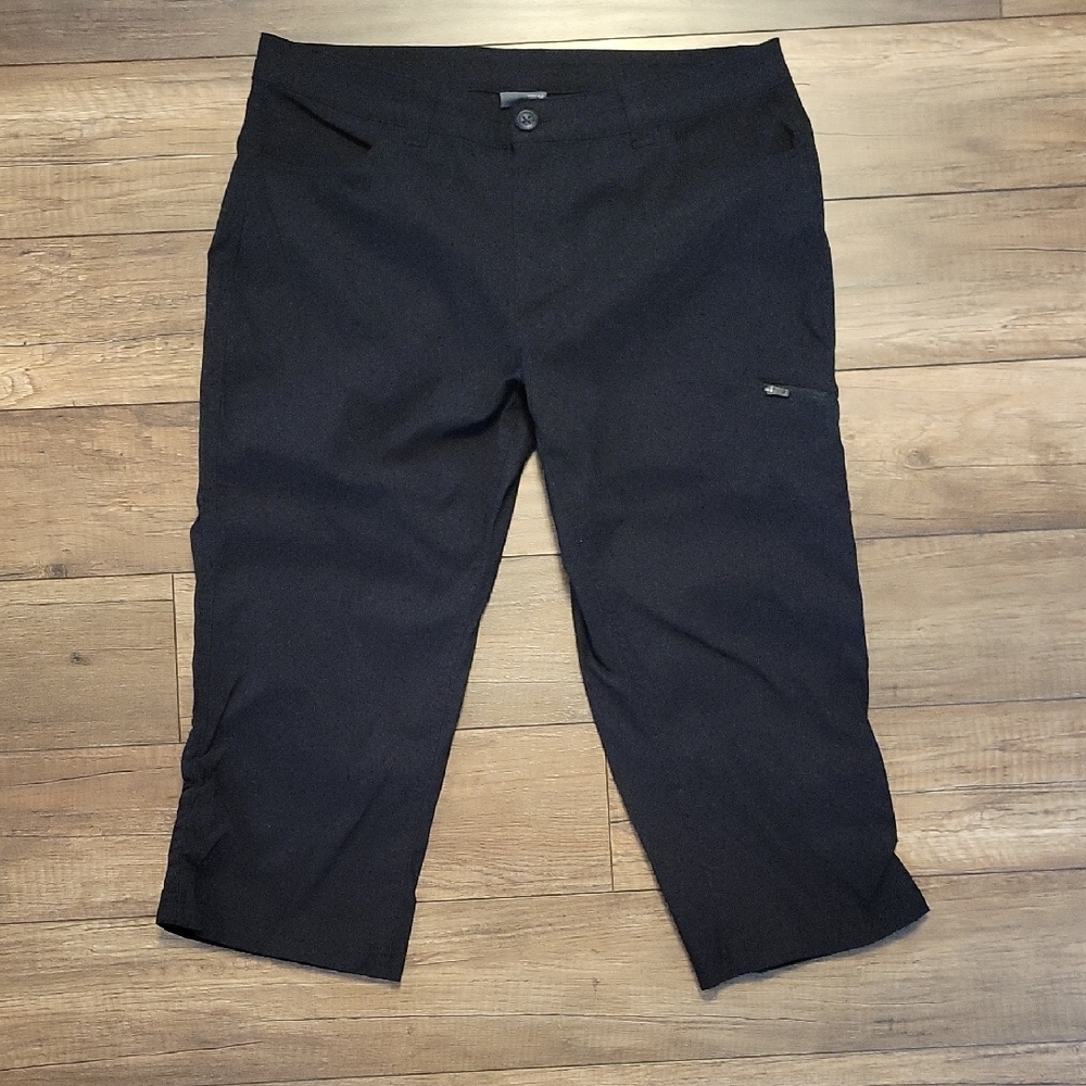 LIKE NEW Outdoor Active Capri Pant